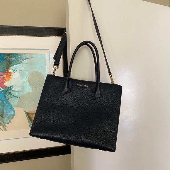 Brand New Michael Kors Saffiano Leather Tote Bag - Picture 1 of 4